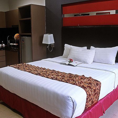 The Centro Hotel & Residence By Orchardz Batam Exterior photo