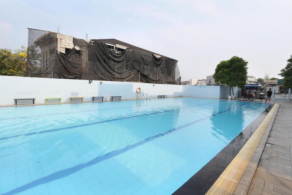 The Centro Hotel & Residence By Orchardz Batam Exterior photo