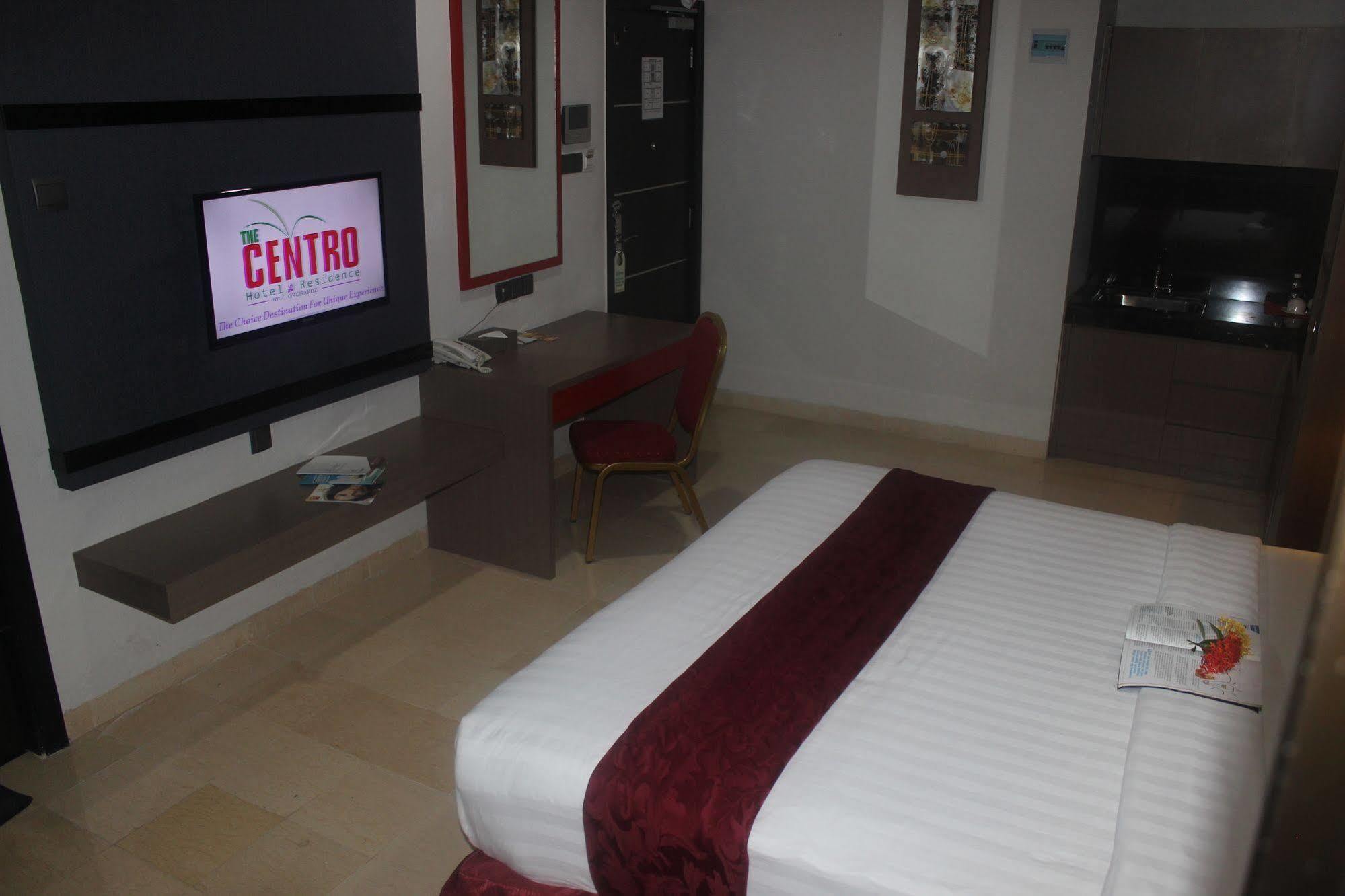 The Centro Hotel & Residence By Orchardz Batam Exterior photo